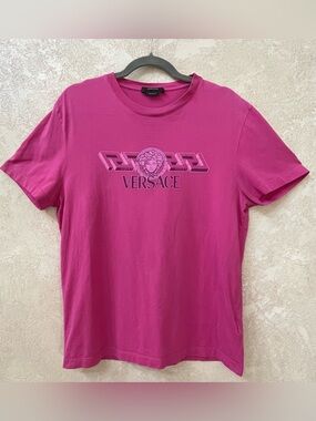 Versace Men’s Bright Pink Medusa Graphic Logo Luxury Crewneck Tee, Size L